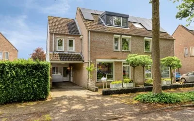 Hoekwoning te koop: den Brier 201, Hoeven Uden