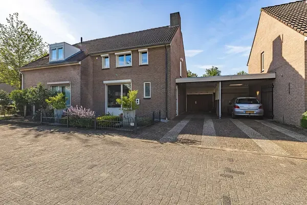 Twee-onder-één-kap te koop: Den Dries 22, Liempde Liempde