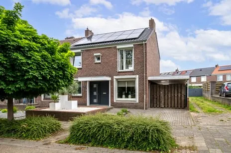 Hoekwoning te koop: Den Haagstraat 52, Schaesbergerveld Heerlen