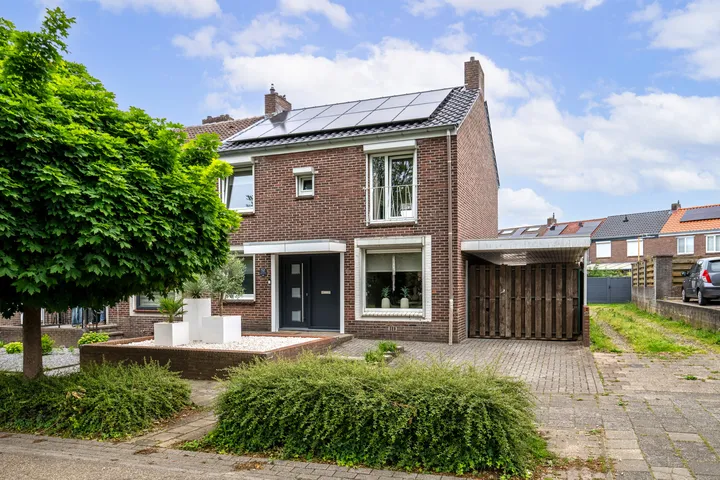 Hoekwoning te koop: Den Haagstraat 52, Schaesbergerveld Heerlen