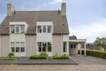 Twee-onder-één-kap te koop: Den Hof 6, Laar Nistelrode
