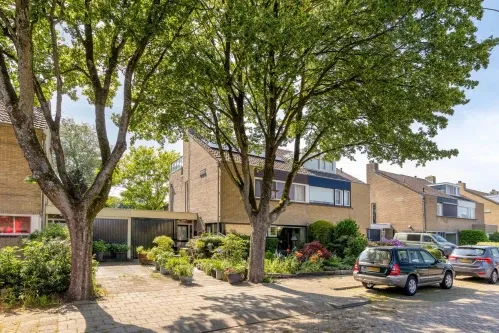 Tussenwoning te koop: Den Tollstraat 42, Koudekerk aan den Rijn-Zuid Koudekerk Aan Den Rijn