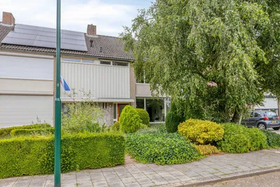 Twee-onder-één-kap te koop: den Urling 20, Sambeek Centrum Sambeek