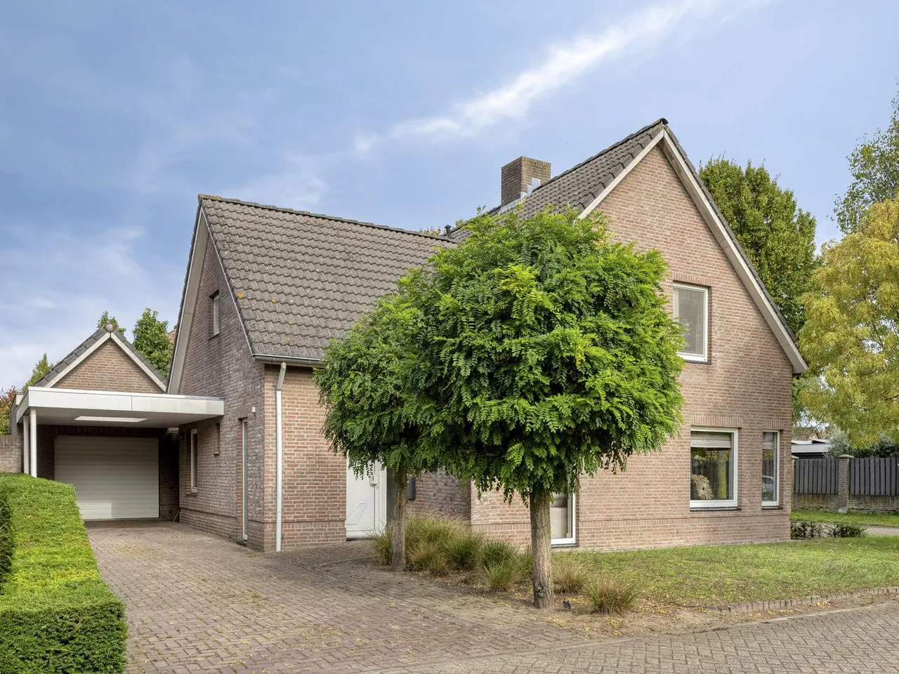 Vrijstaande woning te koop: Den Wingerd 2, Heusden