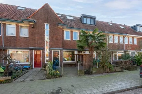 Tussenwoning te koop: Den Brielstraat 12, Geuzenwijk Utrecht