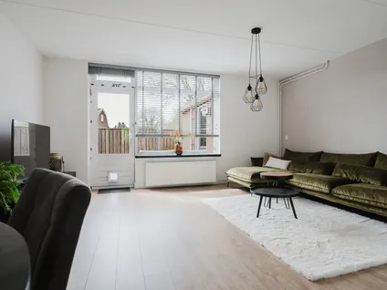 Tussenwoning te koop: Den Hoek 19, Hekelingen