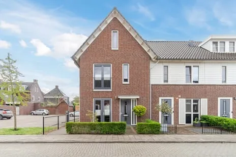 Hoekwoning te koop: Den Oven 1, Geffen Geffen