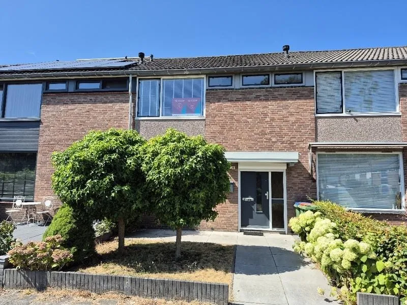 Tussenwoning te koop: Dendermondestraat 15, Breda