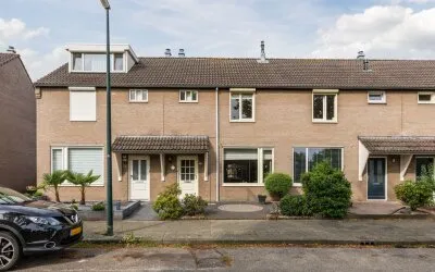 Tussenwoning te huur: Dennelaar 74, Laarbunders Veghel