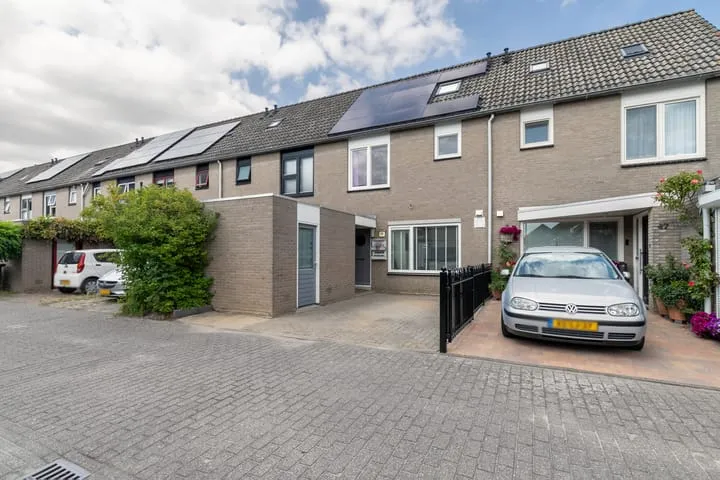Tussenwoning te koop: Dennenbroek 45, Kesteren Breda
