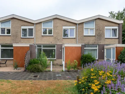 Tussenwoning te koop: Dennenlaan 13, Uitbreiding West Leimuiden