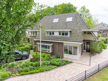 Twee-onder-één-kap te koop: Dennenlaan 27, Ermelo - Noord Ermelo