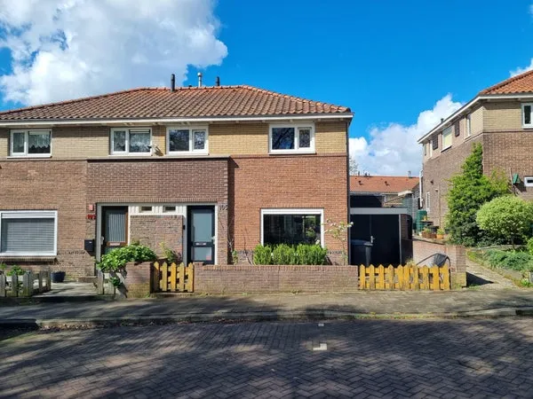 Twee-onder-één-kap te huur: Dennenweg 105, Geitenkamp Arnhem