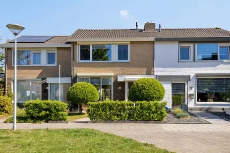 Tussenwoning te koop: Denneplein 3, Steenbergen-Zuid Steenbergen (Nb)