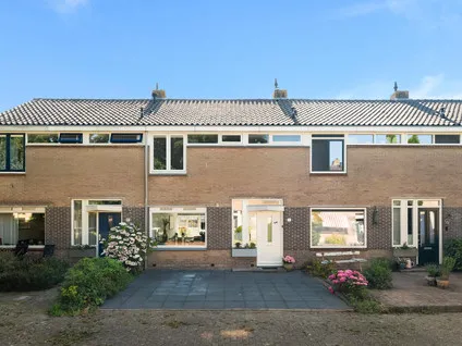 Tussenwoning te koop: Denneweg 19, Groenhovenkwartier Gouda
