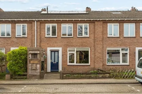 Tussenwoning te koop: Derick Huessenstraat 8, Brakkenstein Nijmegen