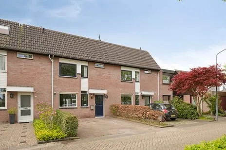 Tussenwoning te koop: Desselaar 45, Larenbuurt Oosterhout (Nb)