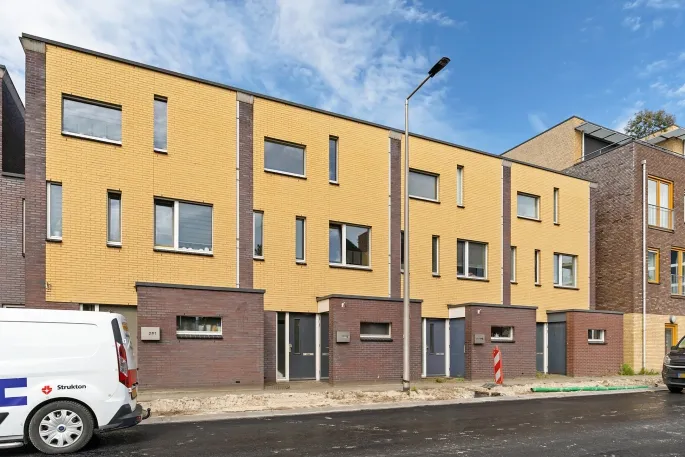 Tussenwoning te koop: Deurningerstraat 203, Walhof-Roessingh Enschede