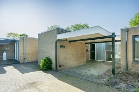 Tussenwoning te koop: Deverbrink 85, Bargeres Emmen