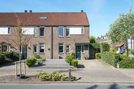 Hoekwoning te koop: Di Lassostraat 63, De Zoom Soest