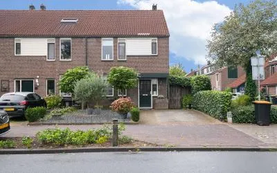 Hoekwoning te koop: Di Lassostraat 63, De Zoom Soest