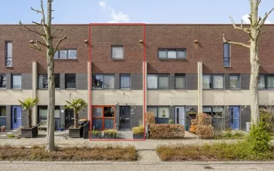 Tussenwoning te koop: Diamant 56, Edelesteen en Schildersbuurt Anna Paulowna