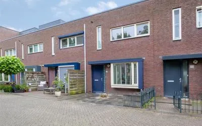 Tussenwoning te koop: Diamant 62, Edelesteen en Schildersbuurt Anna Paulowna