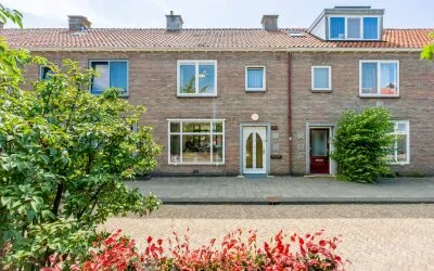 Terraced house for sale: Diemerkade 24, Centrum West Diemen