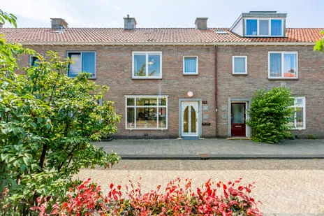 Tussenwoning te koop: Diemerkade 24, Diemen
