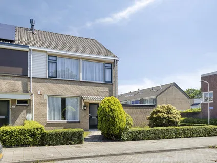 Terraced house for sale: Diepenbrocklaan 108, Quirijnstok West Tilburg