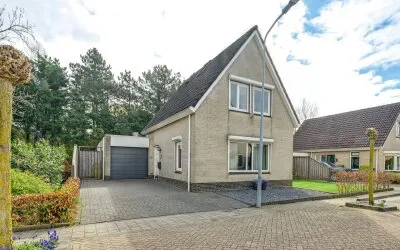 Vrijstaande woning te koop: Diepenbrockstraat 10, Dirksland