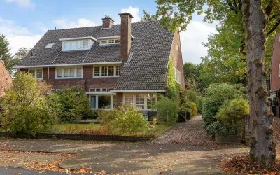 Twee-onder-één-kap te koop: Diependaalse Drift 29, Schilderskwartier Hilversum