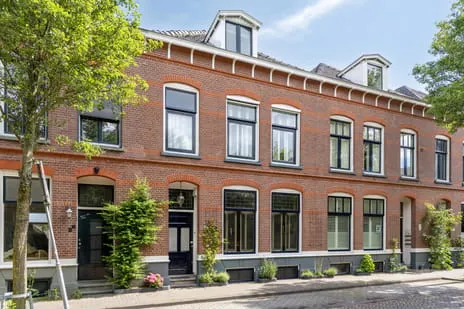 Tussenwoning te koop: Diepenveenseweg 24, Oosterstraat Deventer