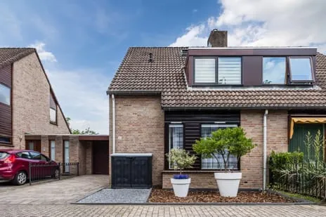 Tussenwoning te koop: Diepenveenstraat 31, Huibeven Oost Tilburg
