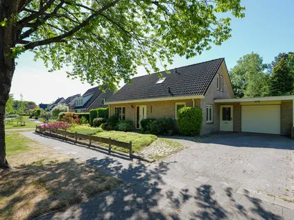 Vrijstaande woning te koop: Diepsloot 4, Vries Vries