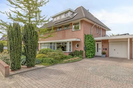 Tussenwoning te koop: Dierdonklaan 69, Kern Dierdonk Helmond