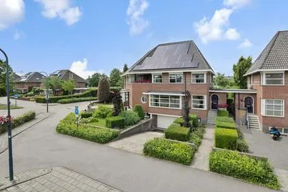 Twee-onder-één-kap te koop: Dierdonklaan 77, Kern Dierdonk Helmond