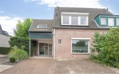 Twee-onder-één-kap te koop: Dierick Boutsstraat 10A, Kern Axel Axel