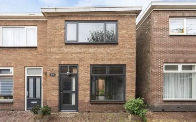 Twee-onder-één-kap te koop: Dierluststraat 14, Burgerhartstraat Beverwijk