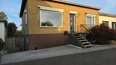 Twee-onder-één-kap te koop: Dijk 23A, Grevenbicht Grevenbicht