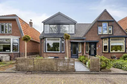 Twee-onder-één-kap te koop: Dijk 44, Broek op Langedijk kern Broek Op Langedijk