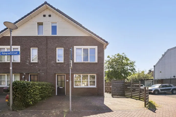 Twee-onder-één-kap te koop: Dijkgraafstraat 28, Rotterdam