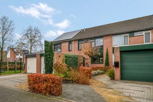 Tussenwoning te koop: Dijkhof 49, De Hoven Ede