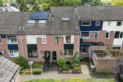 Tussenwoning te koop: Dijkhof 87, De Hoven Ede