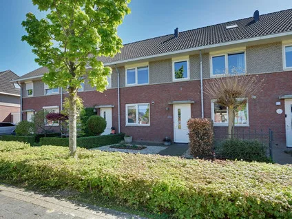 Tussenwoning te koop: Dijkmanshof 6, Tolkamer