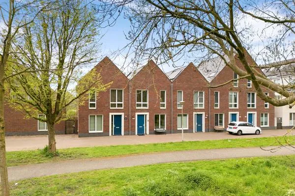 Tussenwoning te koop: Dijkmanshuizenstraat 138, Markengouw-Midden Amsterdam