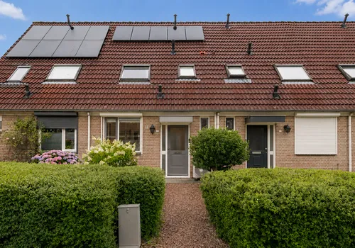 Tussenwoning te koop: Dijkmanszoet 10, Geldermalsen Oost Geldermalsen