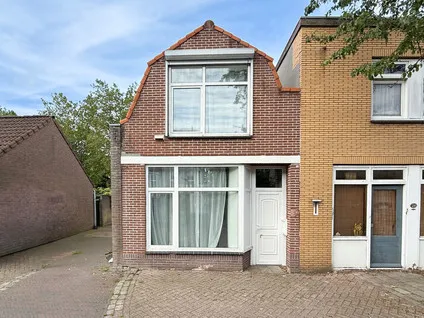 Twee-onder-één-kap te koop: Dijkstraat 24, Binnenstad-Java Terneuzen