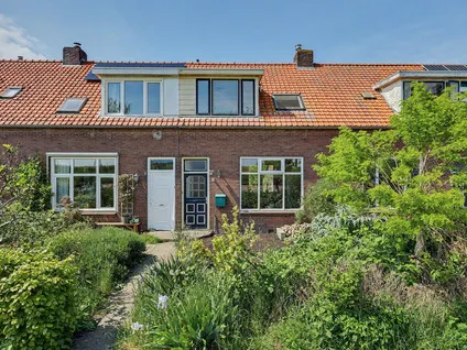Tussenwoning te koop: Dijkstraat 7, Kats Kats
