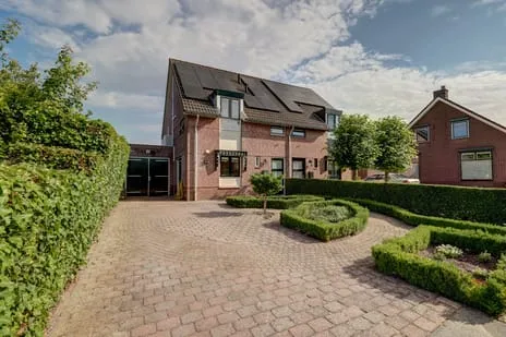 Twee-onder-één-kap te koop: Dijkstraat 9, Rhenoy Rhenoy